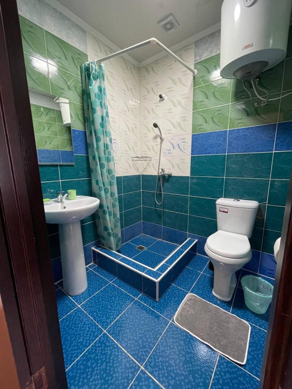 Yukon Hotel Bosteri Kültér fotó